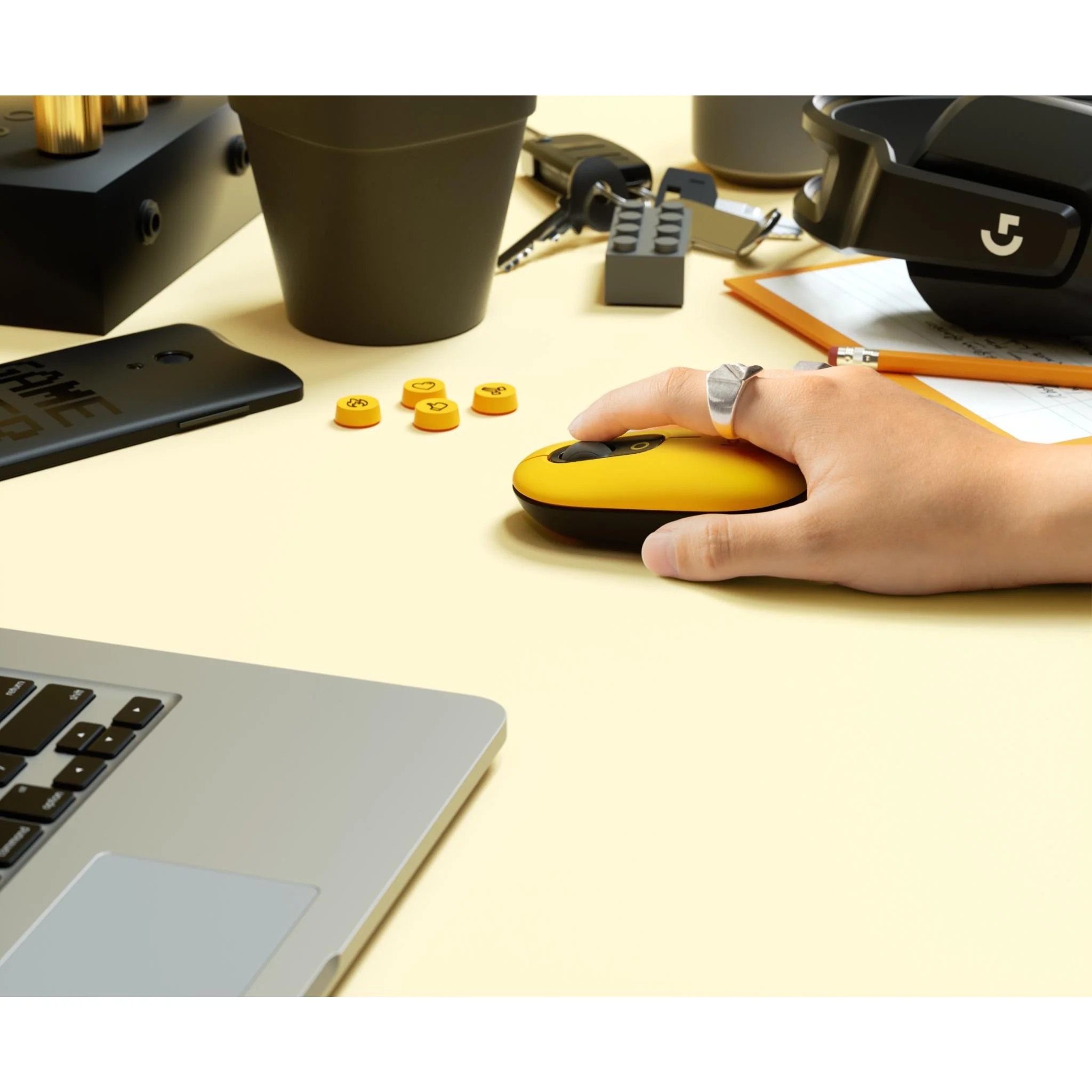 184-logitech-pop-mouse-with-emoji-blast-yellow--4.webp Logitech POP Mouse with Emoji (Blast Yellow)