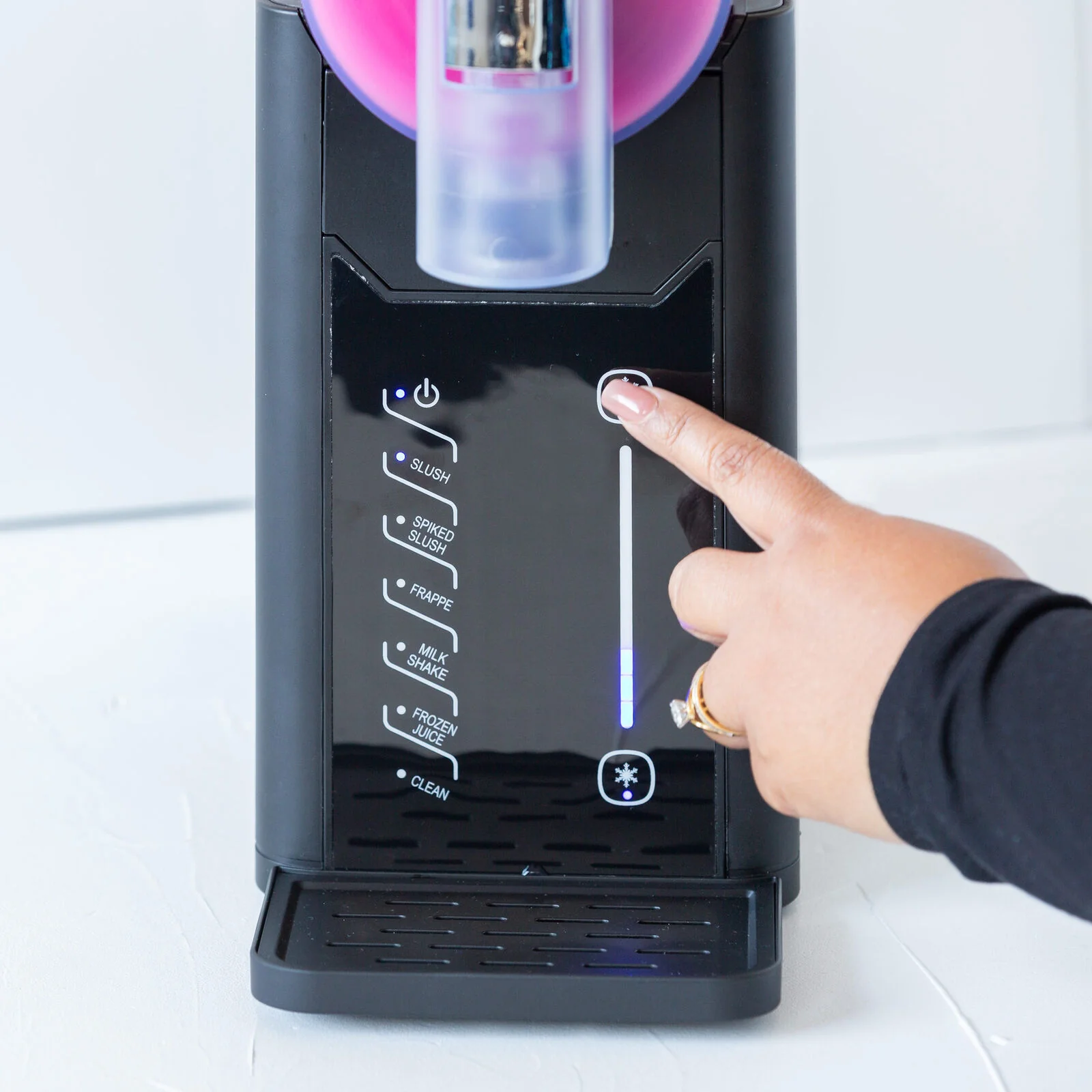 232-healthy-choice-200w-slushie-maker-2l-3.webp Healthy Choice 200W Slushie Maker 2L