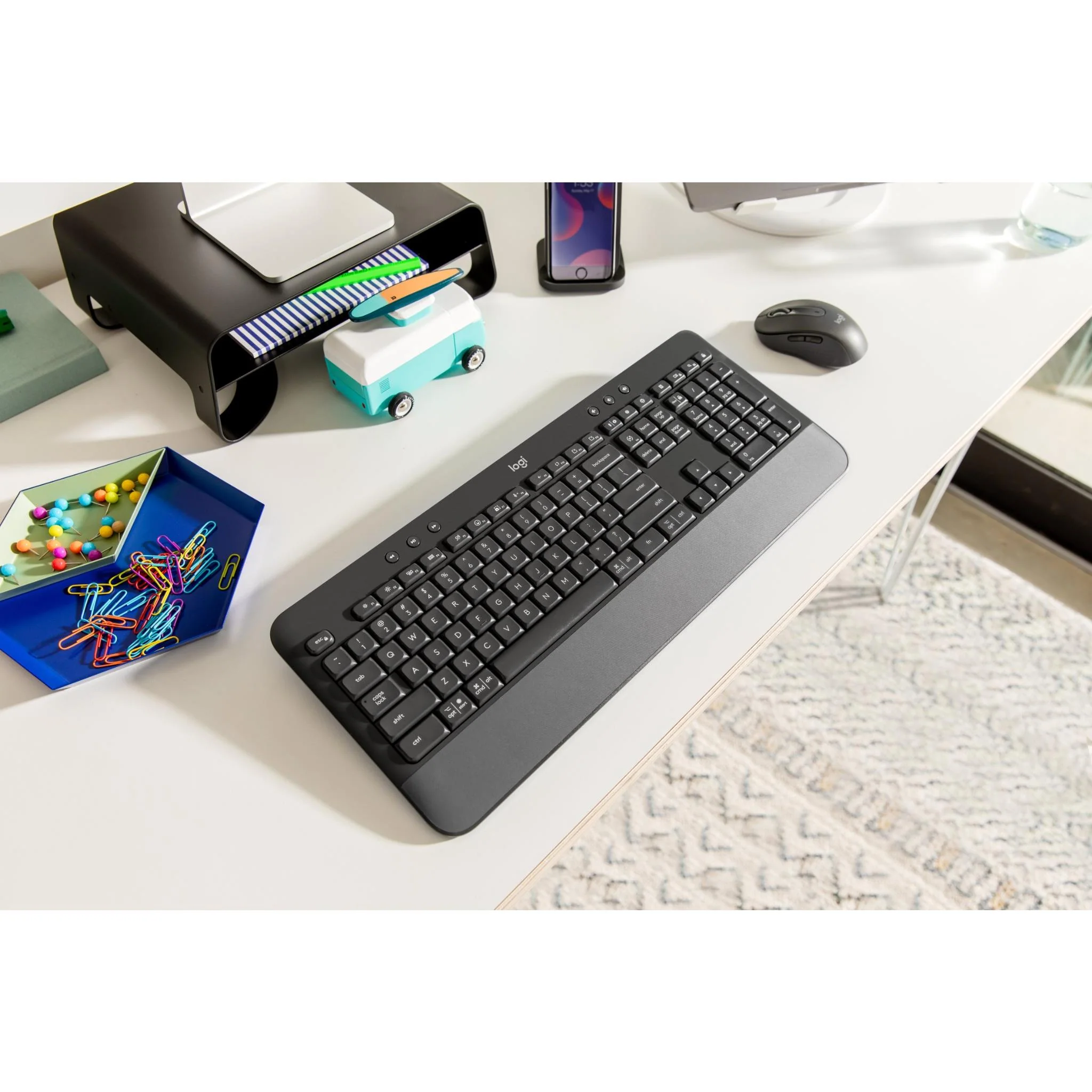 463-logitech-k650-signature-wireless-keyboard-graphite--10.webp Logitech K650 Signature Wireless Keyboard (Graphite)