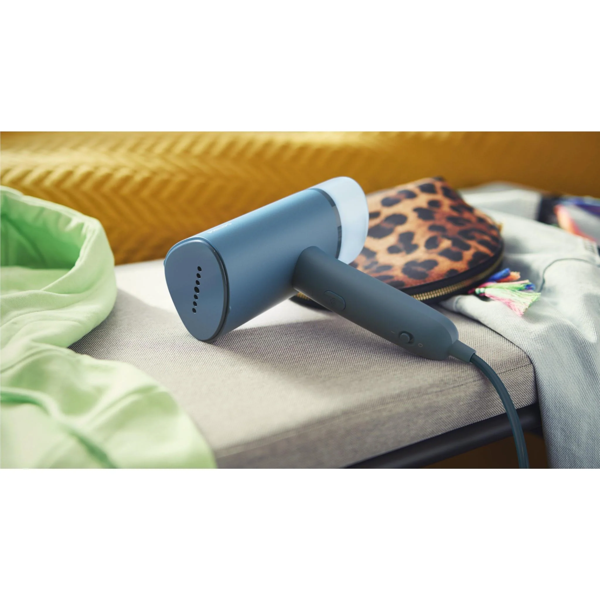 511-philips-3000-series-handheld-garment-steamer-blue--9.webp Philips 3000 Series Handheld Garment Steamer (Blue)