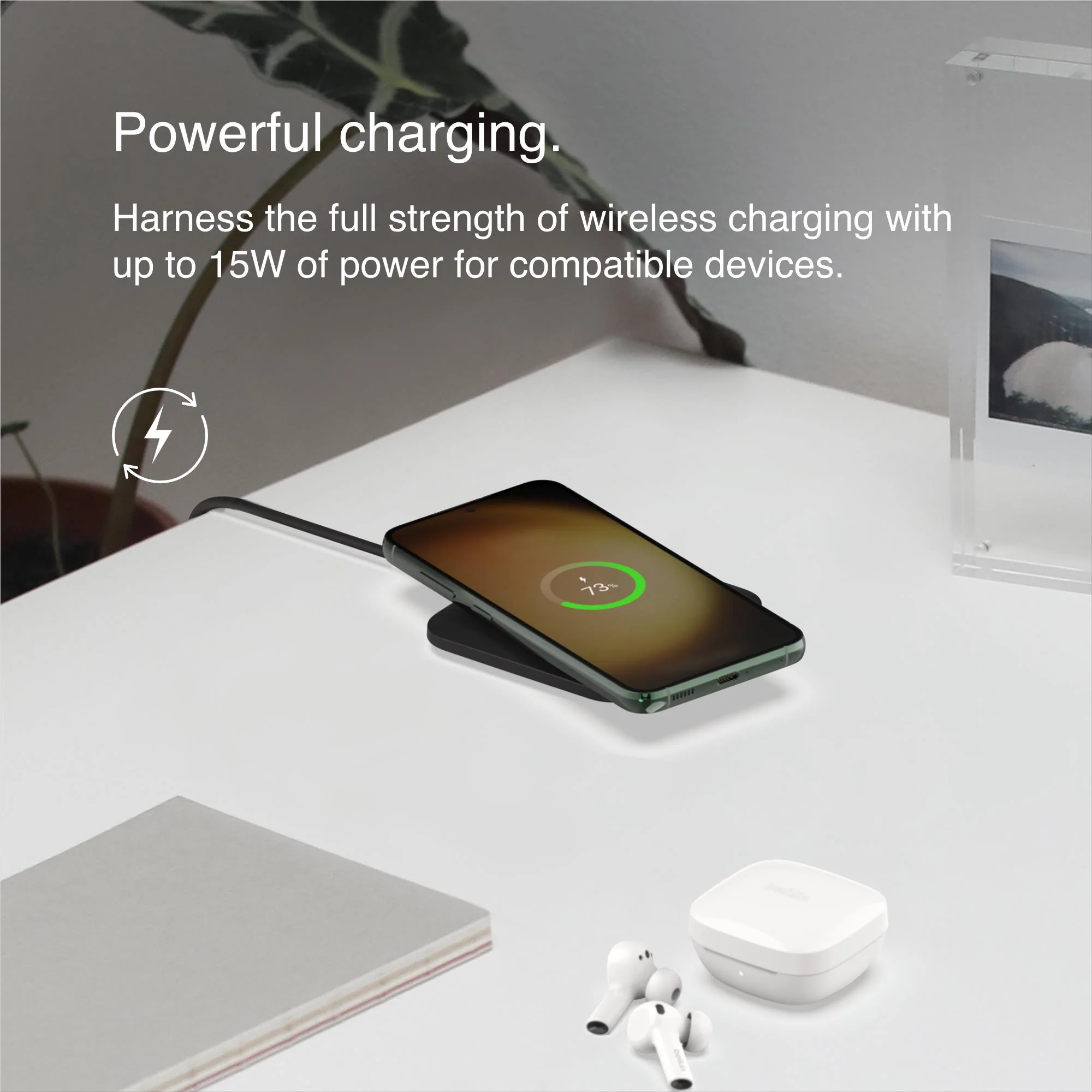 Belkin BoostCharge Universal Easy Align 15W Wireless Charging Pad